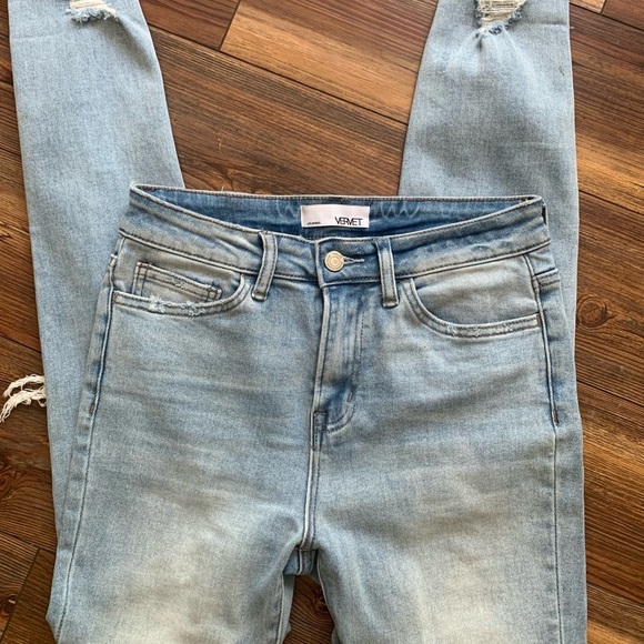 Vervet V2270 Light wash high-rise slim crop with double cuff Jeans Size 27 - Picture 15 of 16